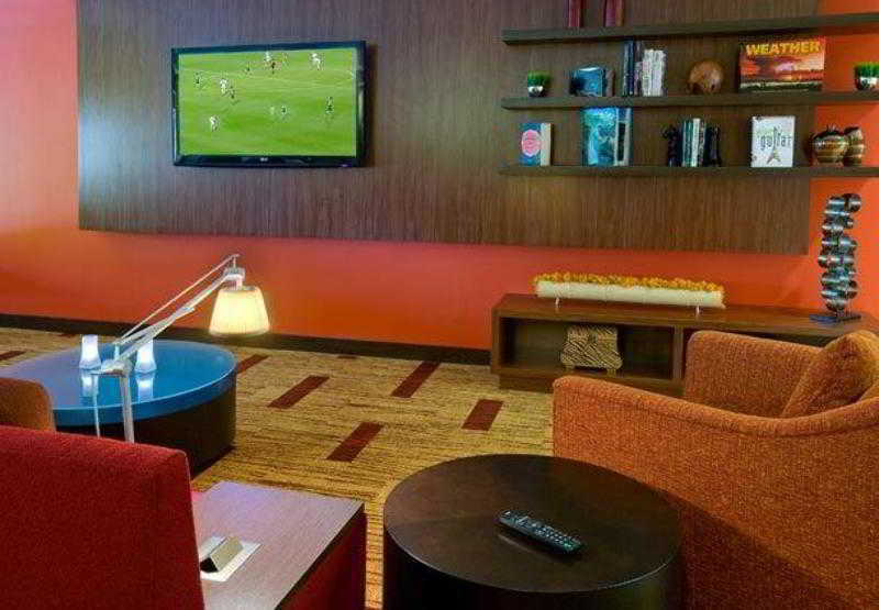 ホテル コートヤード ポートランド サウスイースト/クラッカマス エクステリア 写真